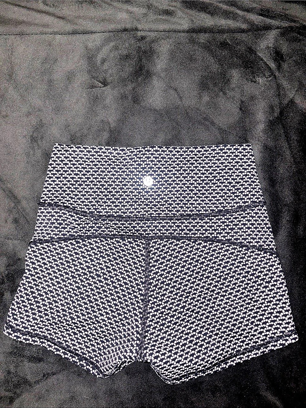 Lululemon In Movement Short 2.5" in Monochromic Black White.